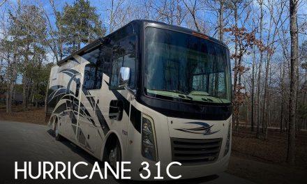 2021 Thor Motor Coach Hurricane 31C