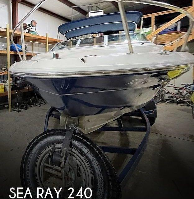 1995 Sea Ray 240 Overnighter