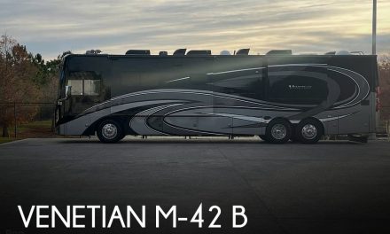 2022 Thor Motor Coach Venetian M-42 B