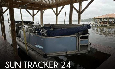 1990 Sun Tracker Party Barge 24