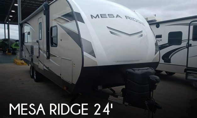 2022 Highland Ridge Mesa Ridge S-Lite 242FL