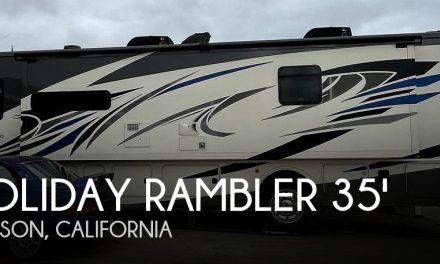 2021 Holiday Rambler Holiday Rambler Invicta 33HB