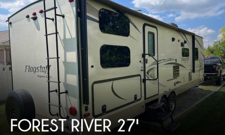 2018 Forest River Forest River Flagstaff 27 BHWS
