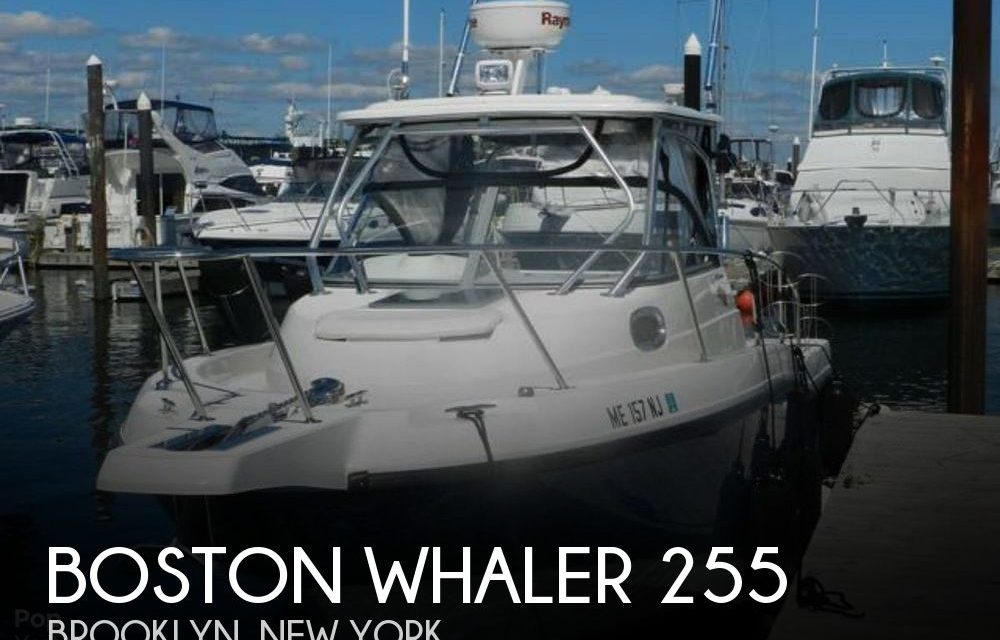 2008 Boston Whaler Conquest 255