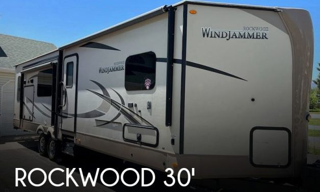 2019 Forest River Rockwood Windjammer 3029V
