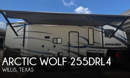 2017 Cherokee Arctic Wolf 255DRL4