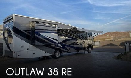 2017 Thor Motor Coach Outlaw 38 RE