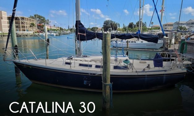 1983 Catalina 30 Tall Rig
