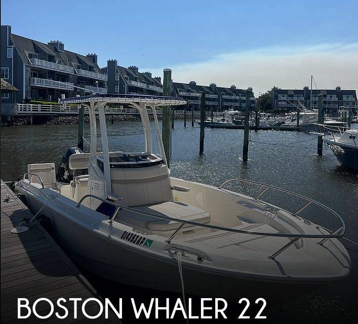 2023 Boston Whaler 22 DNT