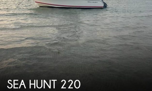 2008 Sea Hunt Escape 220 LE