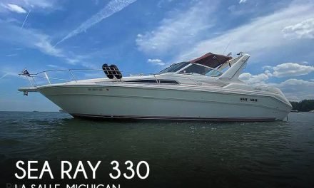 1992 Sea Ray 330 Express Cruiser