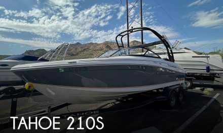 2021 Tahoe 210S