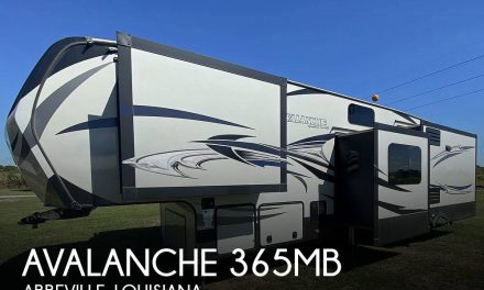 2017 Keystone Avalanche 365MB