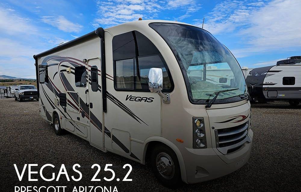 2015 Thor Motor Coach Vegas 25.2