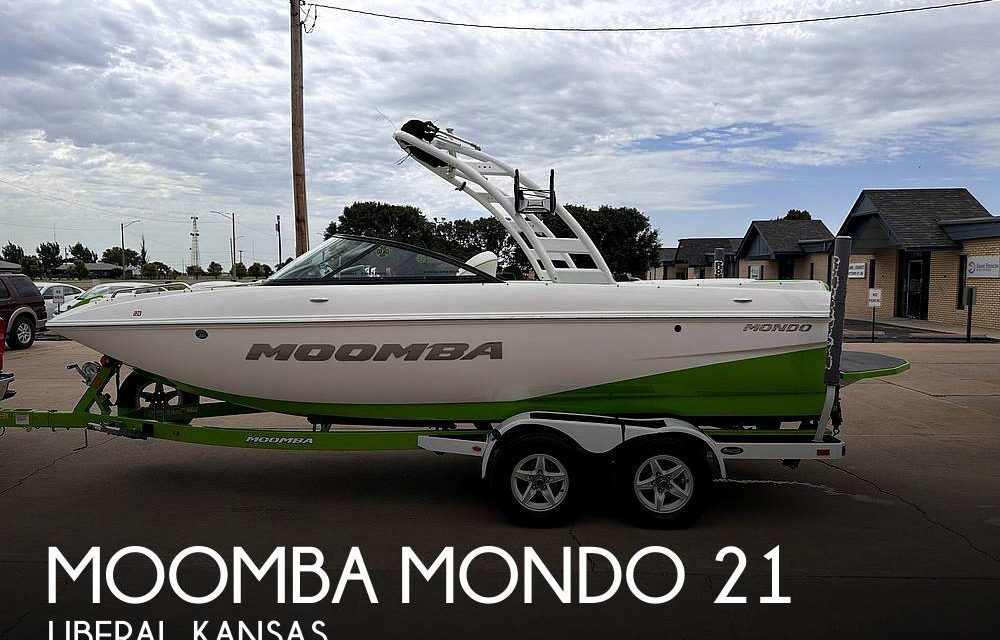 2015 Moomba Mondo 21