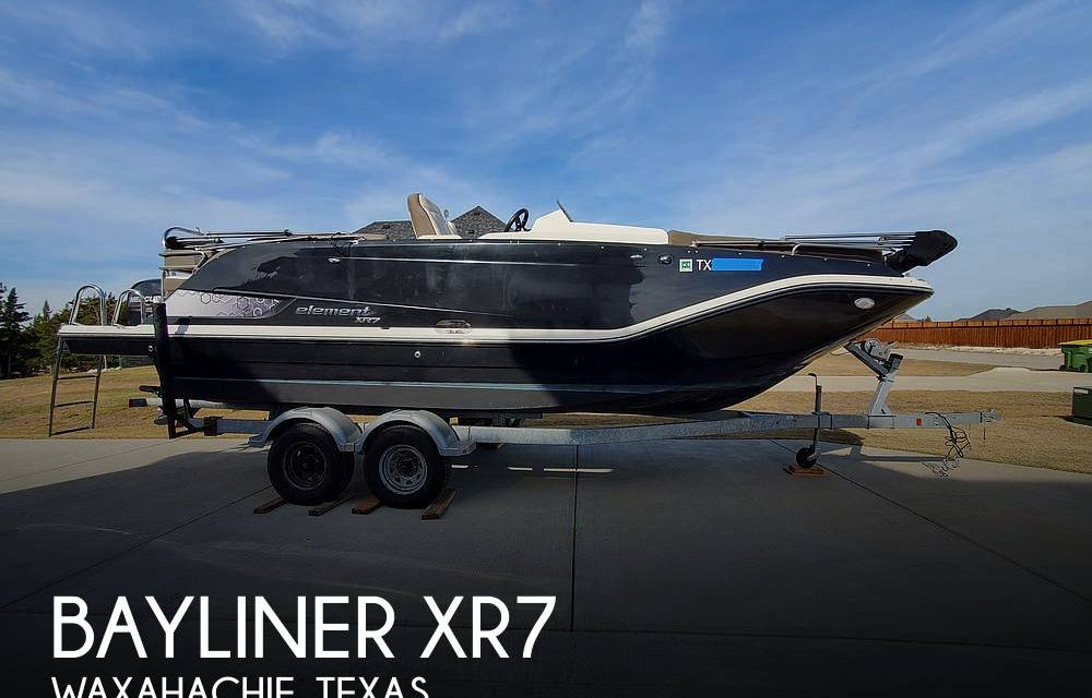 2019 Bayliner Element XR7