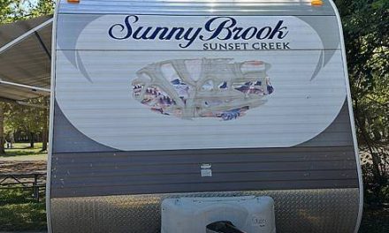 2012 Winnebago Sunnybrook Sunset Creek 330BHS