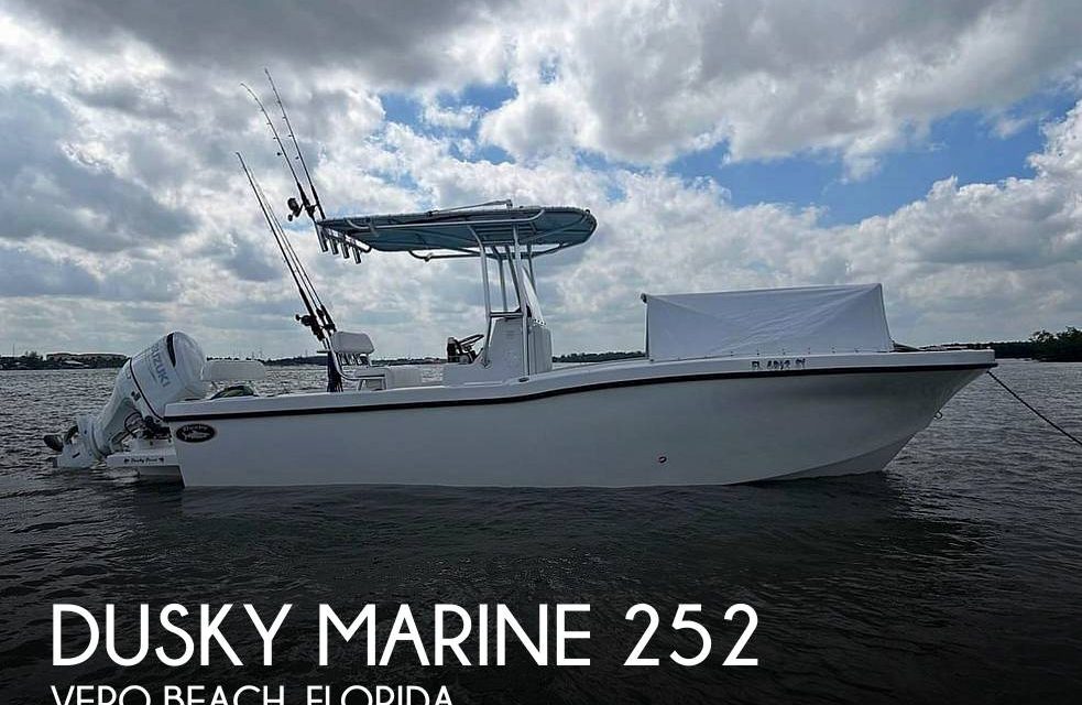 2021 Dusky Marine 252