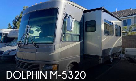 2006 National RV Dolphin M-5320