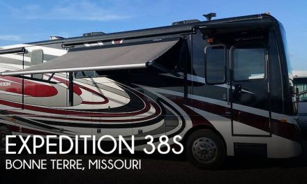 2013 Fleetwood Expedition 38S
