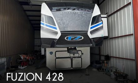 2022 Keystone Fuzion 428
