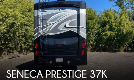 2022 Jayco Seneca Prestige 37K