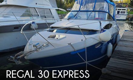 2016 Regal 30 Express