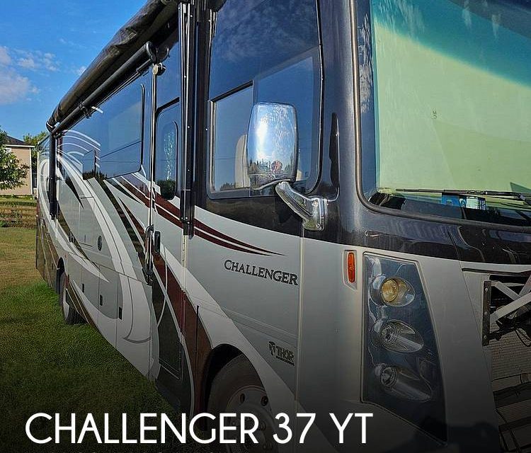 2017 Thor Motor Coach Challenger 37 YT