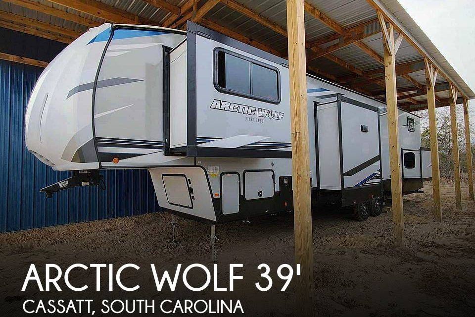 2022 Cherokee Arctic Wolf 3990 Suite