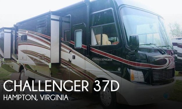 2013 Thor Motor Coach Challenger 37D