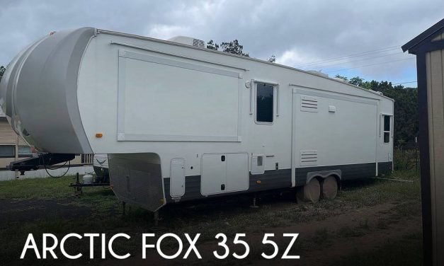 2018 Northwood Arctic Fox 35 5Z
