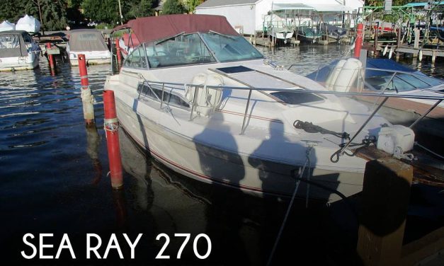 1985 Sea Ray 270 Sundancer