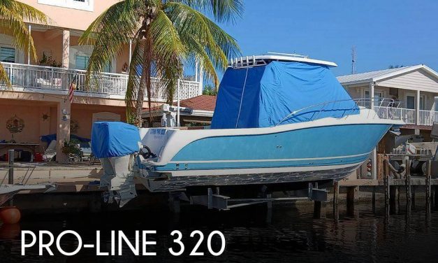 2005 Pro-Line 320 Offshore Express