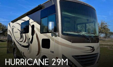 2017 Thor Motor Coach Hurricane 29m